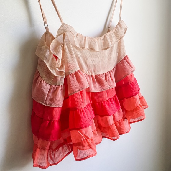 Ruffle Ombré Crop Top - Picture 2 of 3